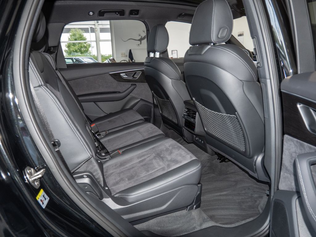 Q7