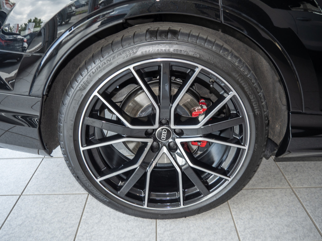 Q7